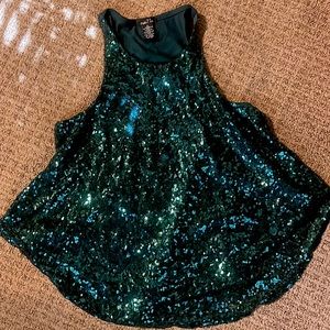 Sparkle when you go out in this size small rue 21 tank top with sequins ✨✨✨